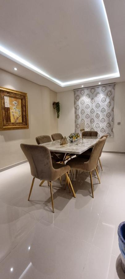 مطلة على البحر والفورمولا ببرج المسارات Appartement *