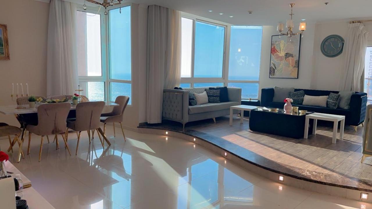 Appartement مطلة على البحر والفورمولا ببرج المسارات Djeddah